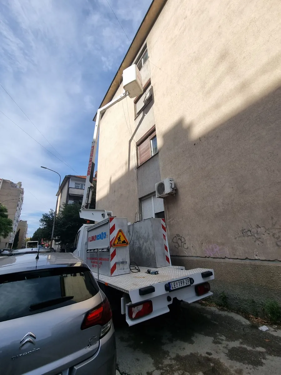 Kamion dizalica montaža